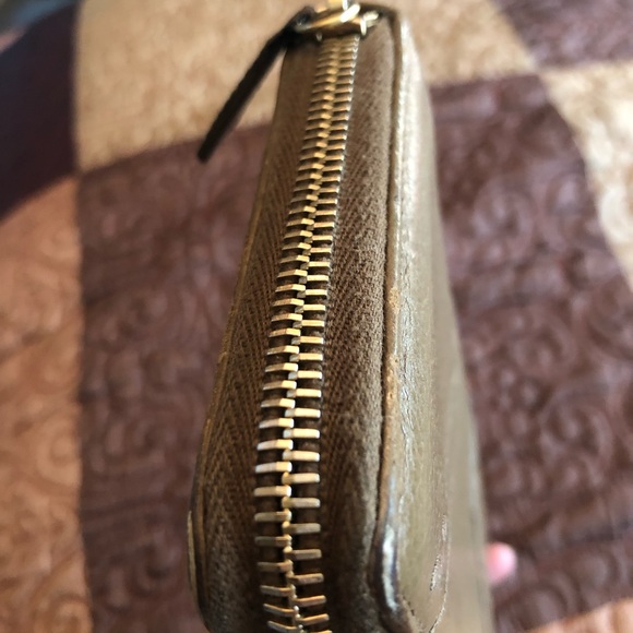 Vintage Authentic Yves Saint Laurent Bullring Long Wallet - Picture 4 of 6